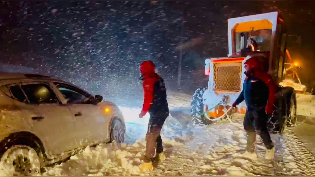 Tunceli'de Kar Yağışı Nedeniyle Eğitime Ara Verildi