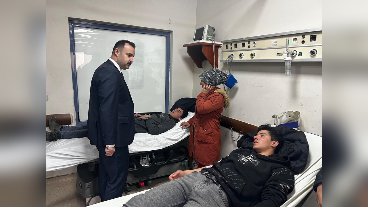 Minibüs Kazasında 6 Kişi Yaralandı