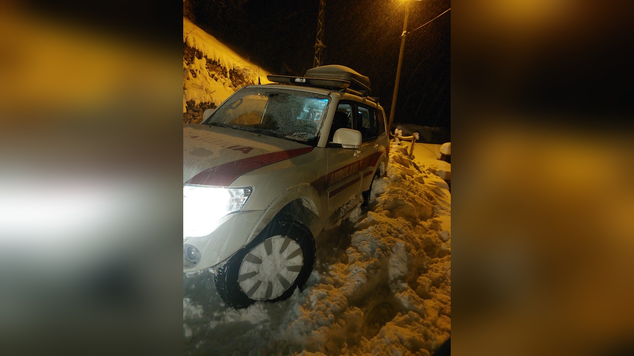 Diyabet Hastası Acil Durumda Arazi Tipi Ambulansla Hastaneye Sevk Edildi