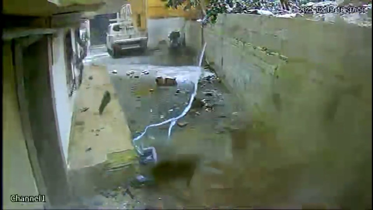 Kağıthane'de Toprak Kayması Anbean Görüntülendi
