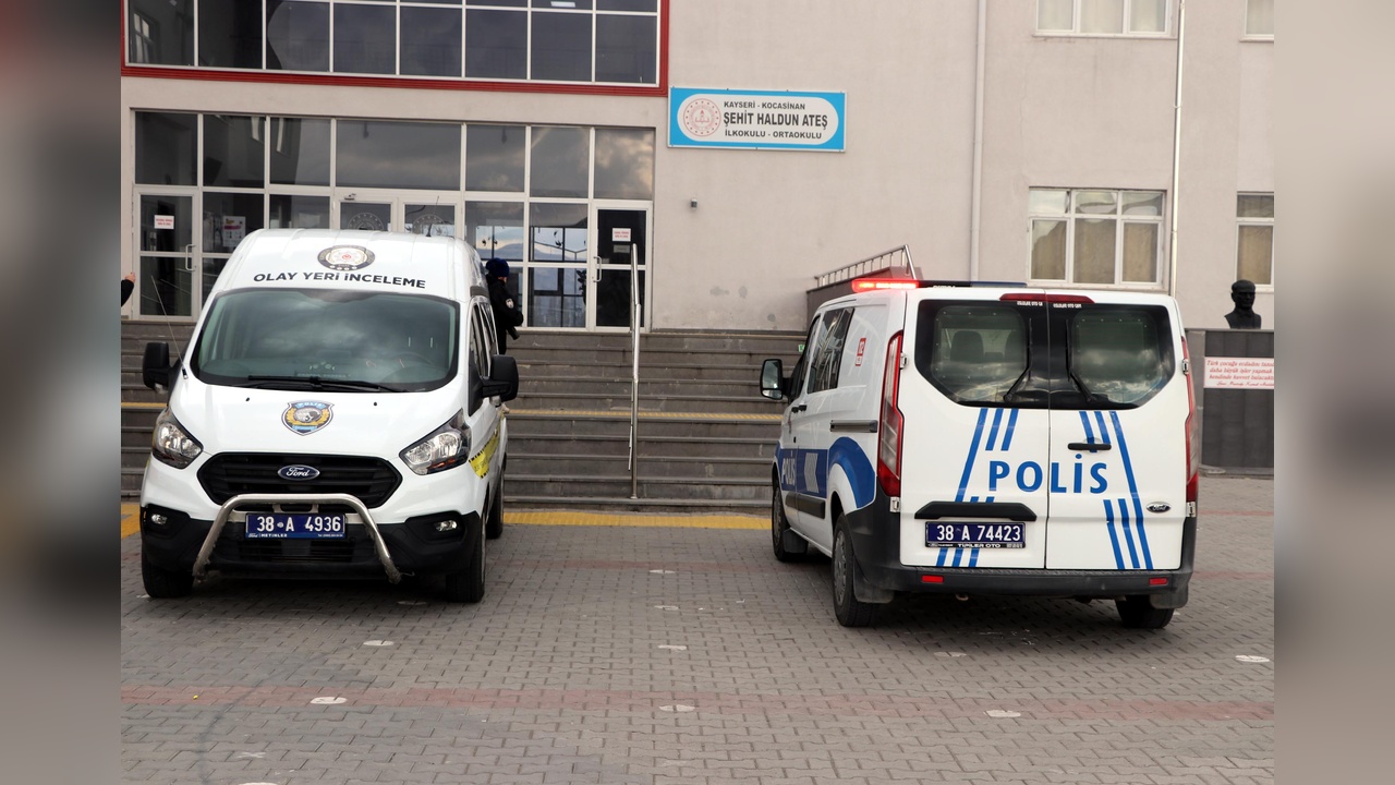 Öğretmenini Yaralayan Kadına Tahliye Kararı