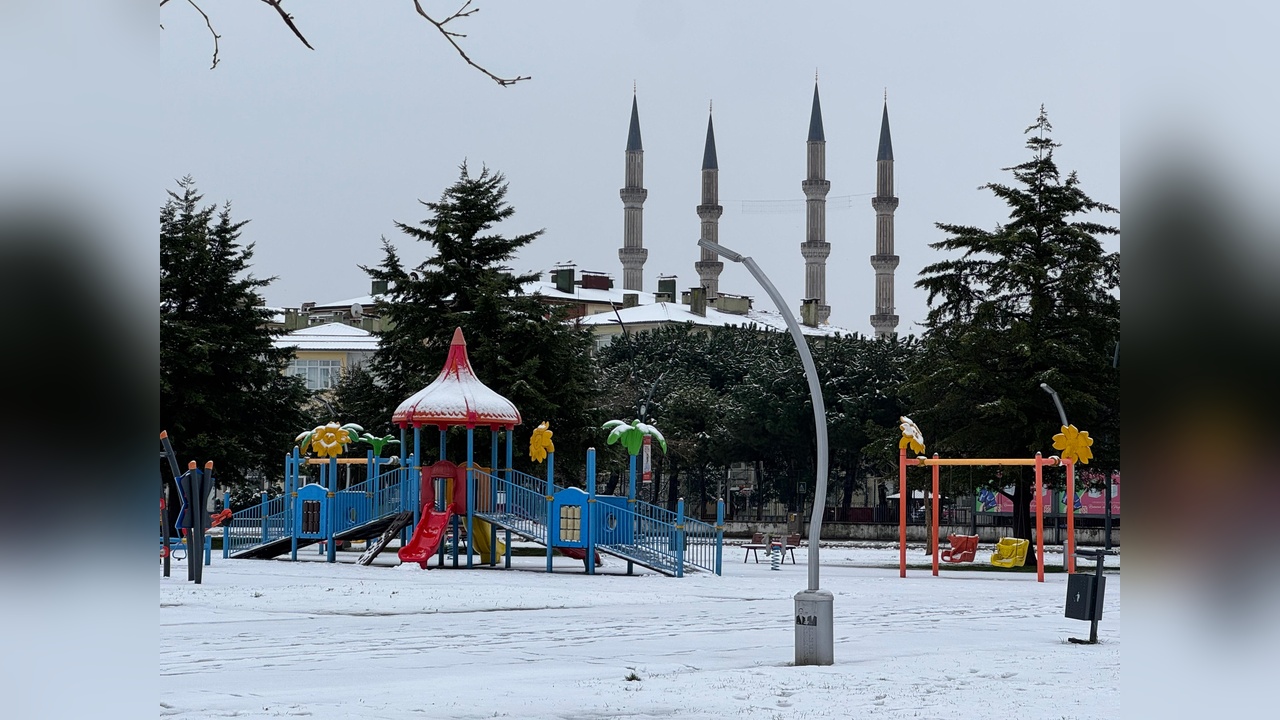 Ordu'da Kar Yağışı Nedeniyle Eğitime Ara Verildi