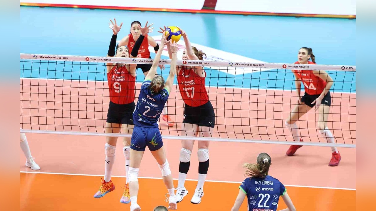 Türk Hava Yolları, CEV Kupası'nda Yarı Finale Yükseldi
