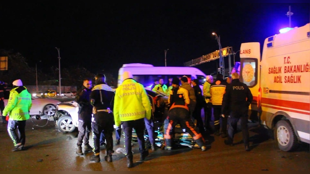 Malatya'da Trafik Kazası: İki Araç Çarpıştı, Beş Kişi Yaralandı