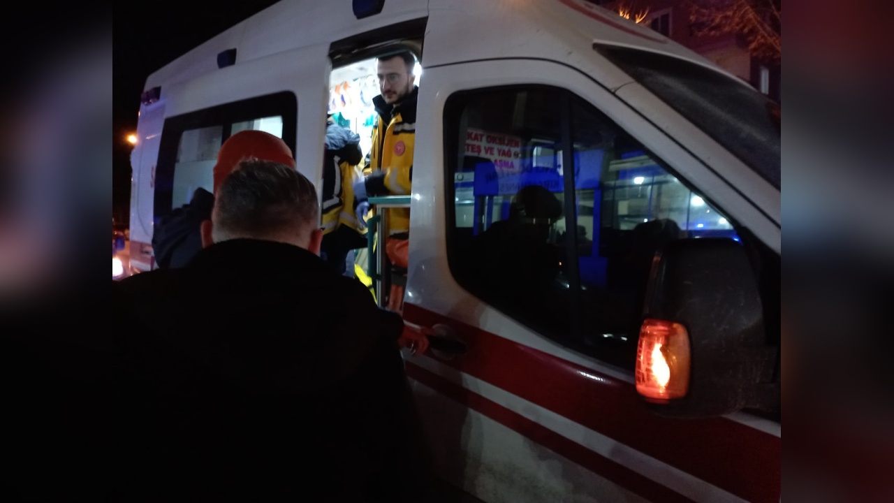 Çorum'da Bıçaklı Kavga: Bir Kişi Yaralandı