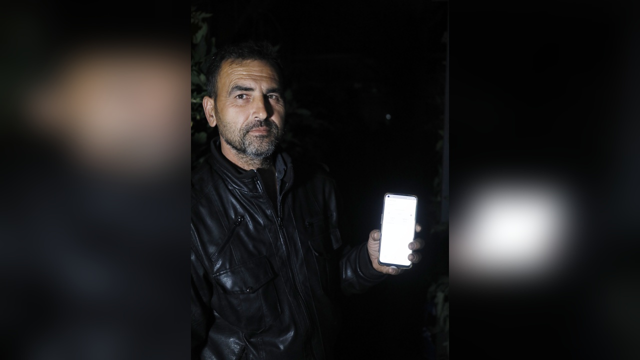 Çiftçiler, Seralarda Don Tehdidine Karşı Nöbet Tuttu