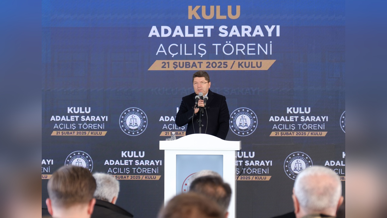 Bakan Tunç'tan Hakaret Soruşturmalarına Tepki