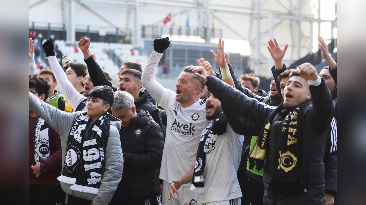 Özgür, Altay'ın Başarısına Güveniyor