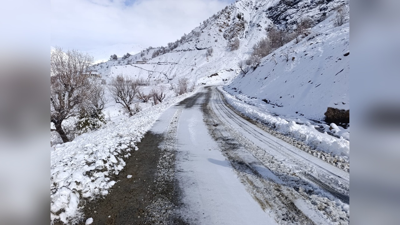 Diyarbakır'da Kapanan Kırsal Yollar Yeniden Ulaşıma Açıldı