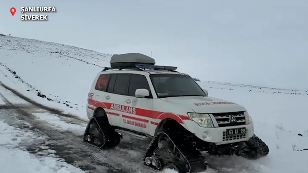 Siverek'te Mahsur Kalan Hasta Paletli Ambulansla Kurtarıldı