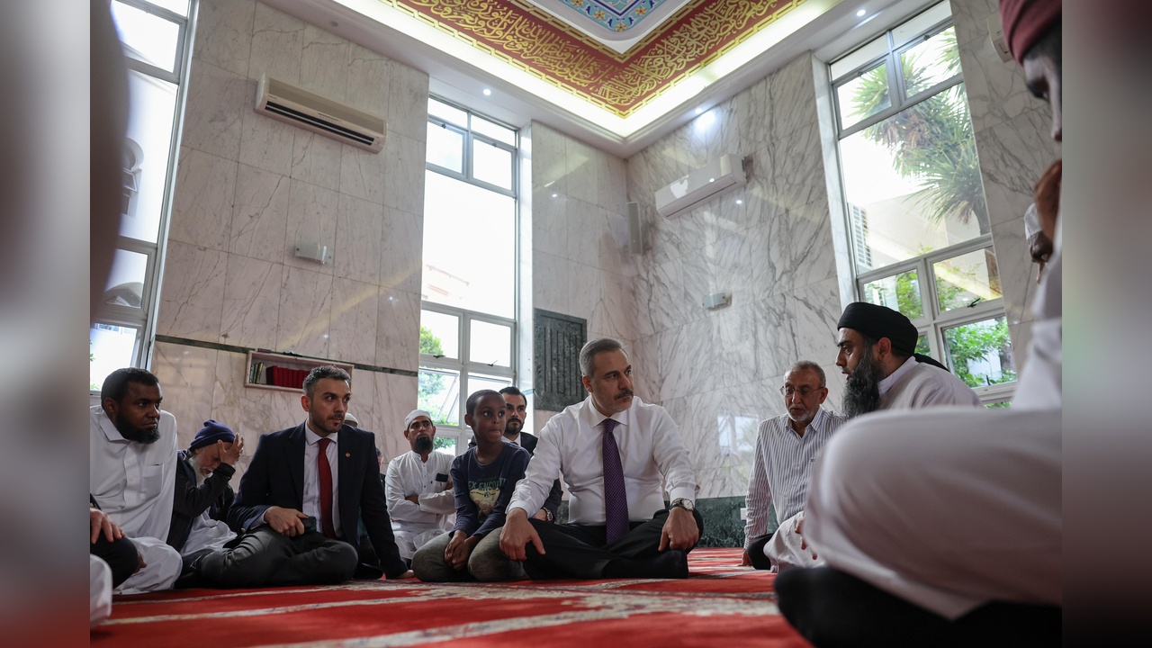 Bakan Fidan, Güney Afrika'da Nur'ul Hamidiye Camisi'ni İnceledi