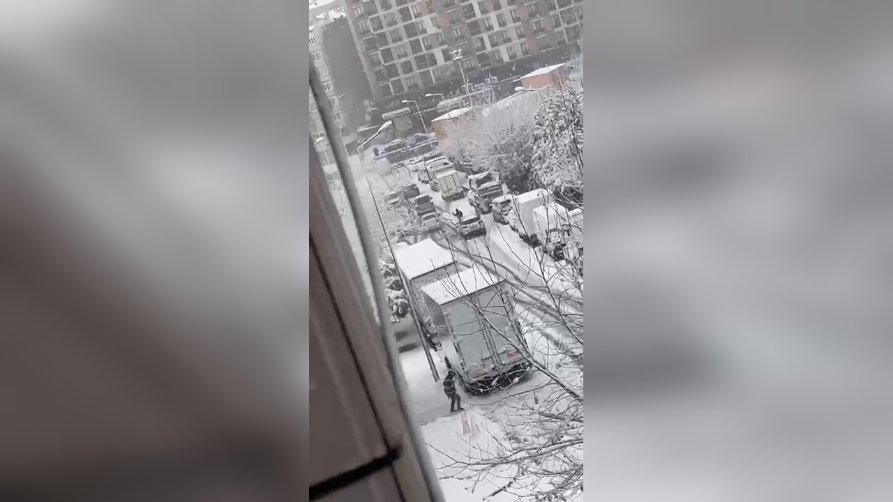 Sultangazi'de İki Günde Altı Kaza: Güvenlik Kameraları Kaydetti
