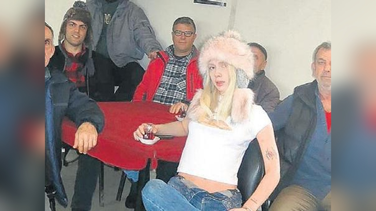 Kahvehanede Tilki Panik Yarattı