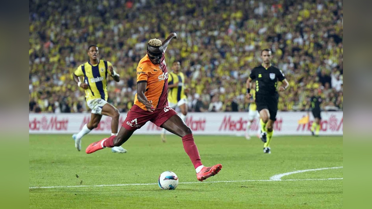 Victor Osimhen, Derbilerde Gol Sevinci Yaşadı