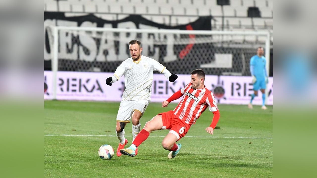 Manisa FK, İç Sahada Üç Puanı Kaybetti