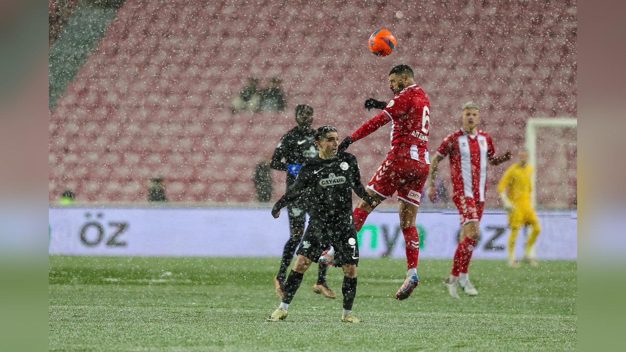 Rizespor, Samsunspor'u Ziyaretinde Üç Puanı Kapıyor