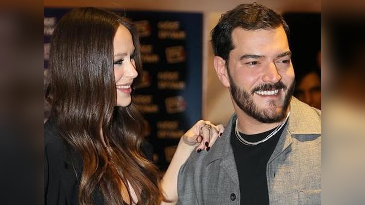 Çağrı Şensoy ve Buse Arslan, Bebek Heyecanını Paylaşıyor