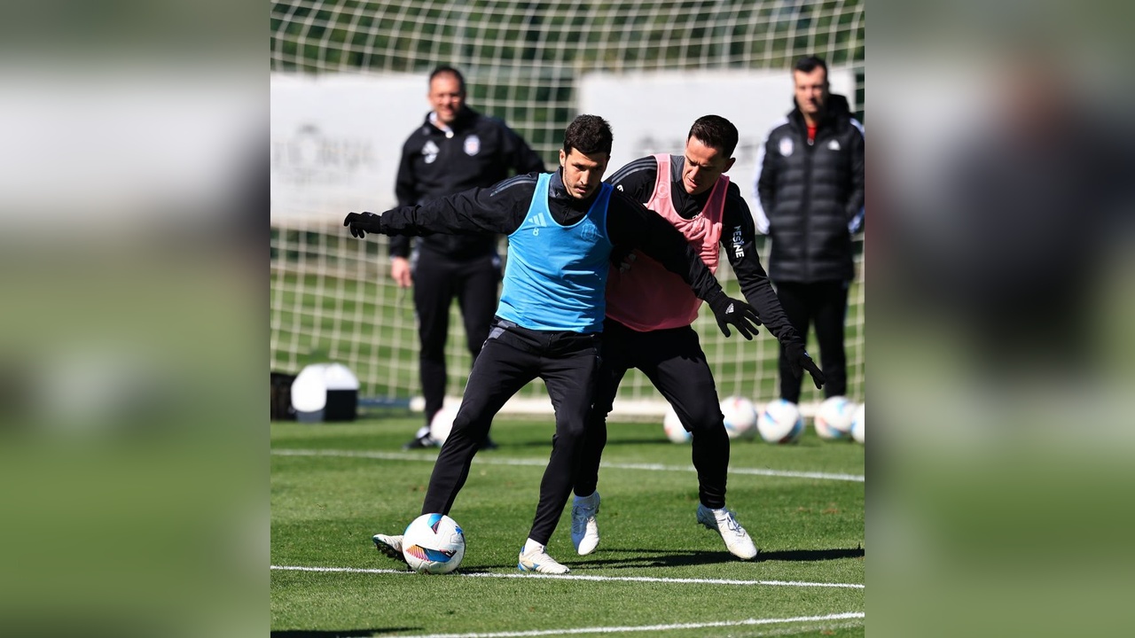 Beşiktaş, Antalyaspor Maçı İçin Antalya'da Antrenman Yaptı