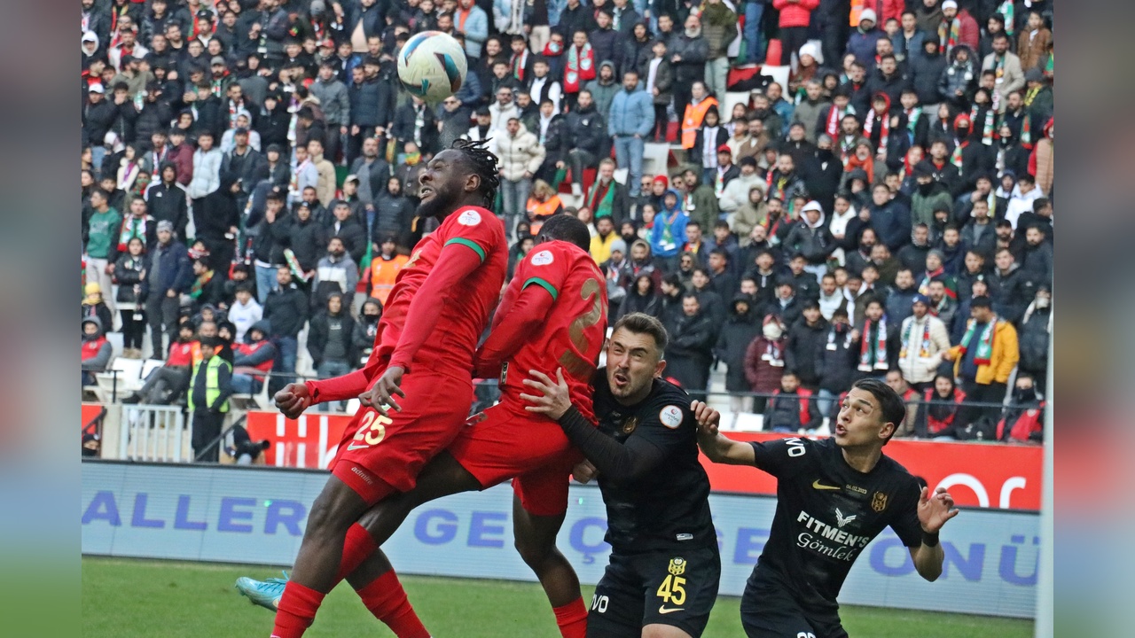 Amed Sportif Faaliyetler, Yeni Malatyaspor'u Farklı Geçti