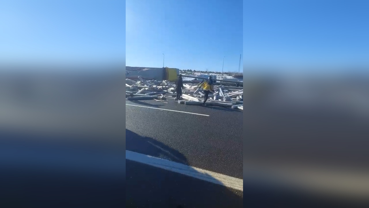 Kuzey Marmara Otoyolu'nda TIR ile Otobüs Çarpıştı