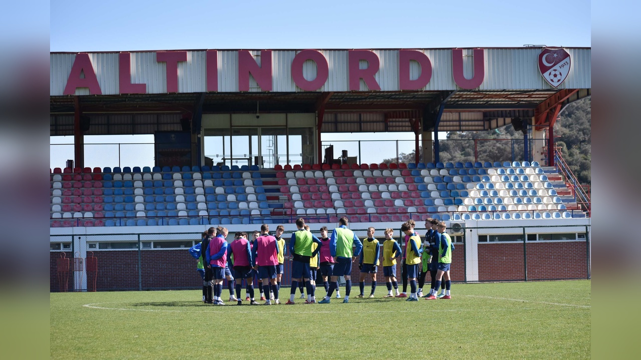 Zenit'ten Altınordu'ya Tam Not