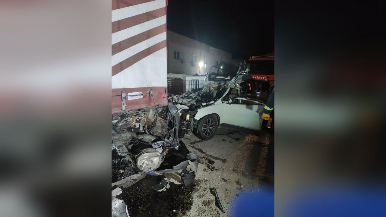 Manisa'da Trafik Kazası: İki Kişi Hayatını Kaybetti