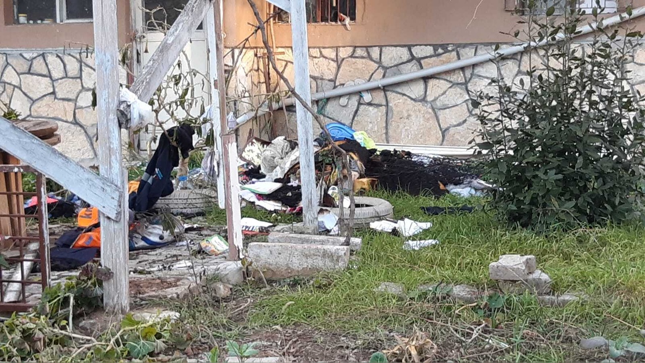 Yangın, çocukların oyununa mal oldu
