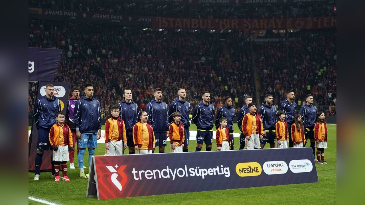 Mourinho, Derbi Öncesi Kadroda İki Değişiklik Yaptı