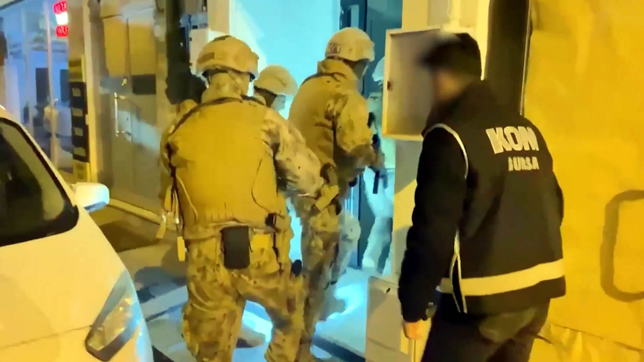 Suç Örgütüne Yönelik Operasyonda 43 Kişi Tutuklandı