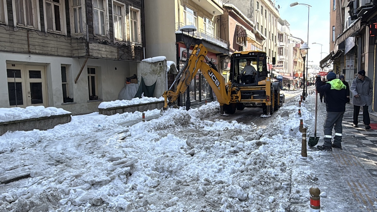 Bartın'da Kar Toplama Çalışmaları Hız Kazandı