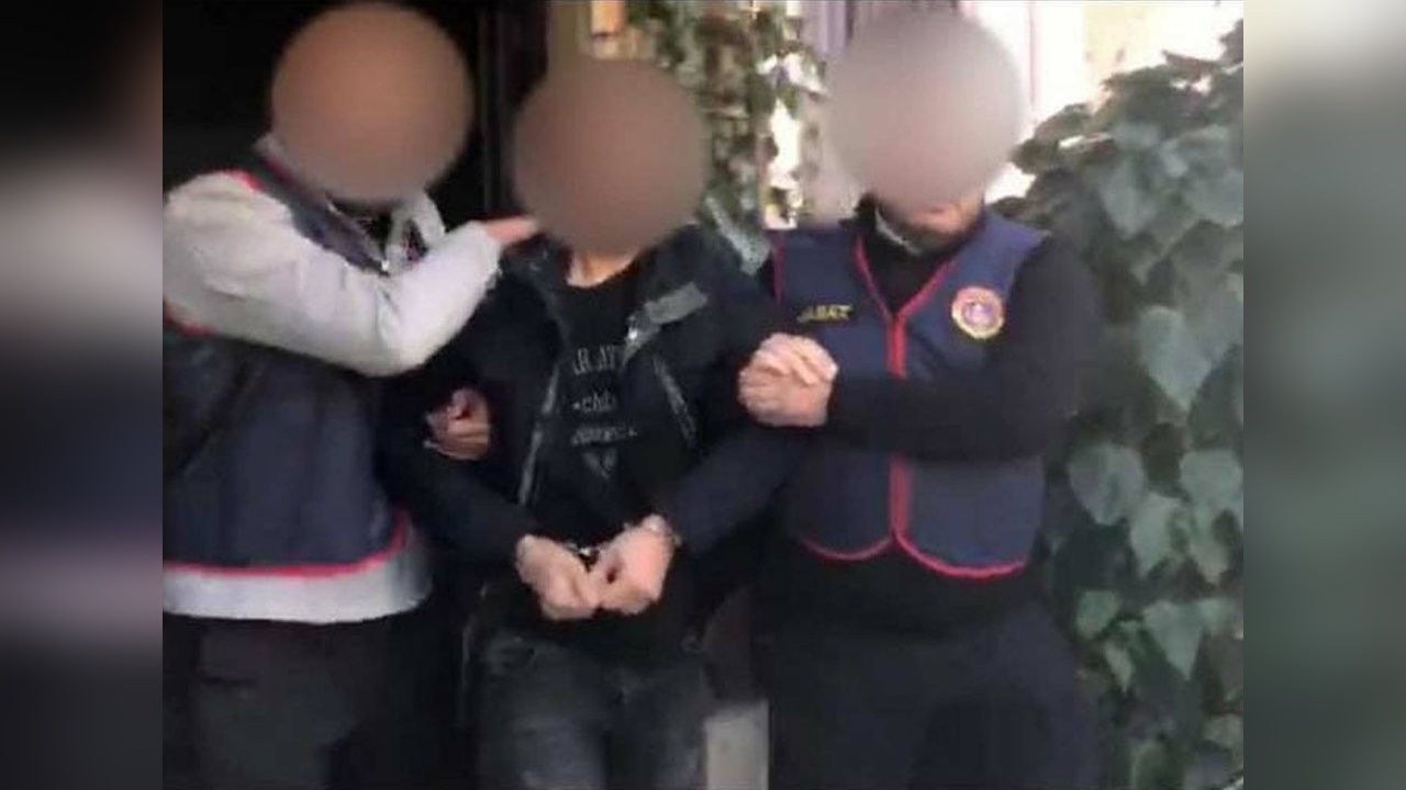 Denizli'de Kırmızı Bültenle Aranan Şahıs Yakalandı