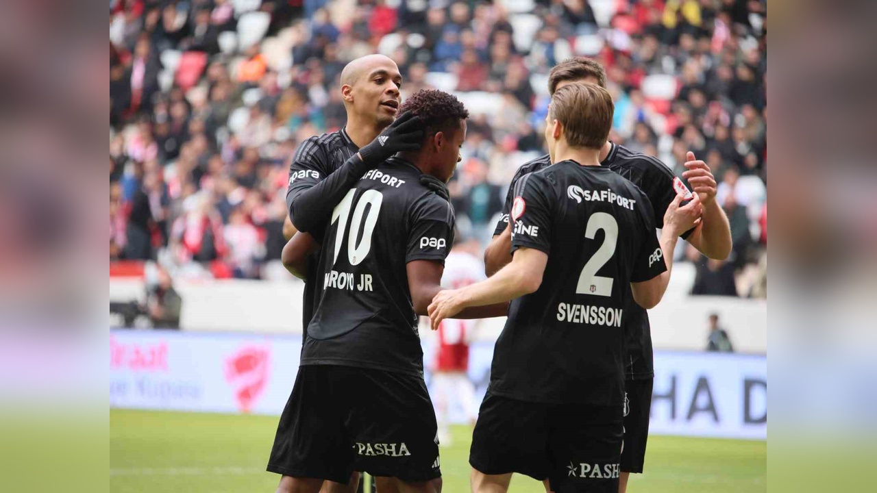 Ziraat Türkiye Kupası'nda Antalyaspor ile Beşiktaş Karşılaşıyor