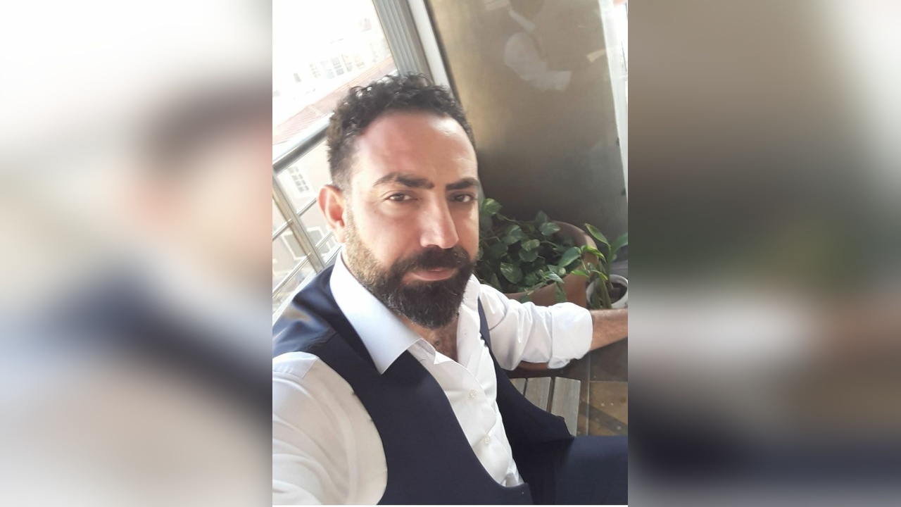Elazığ'da Tabancayla Vurulan Diş Hekimi Defnedildi