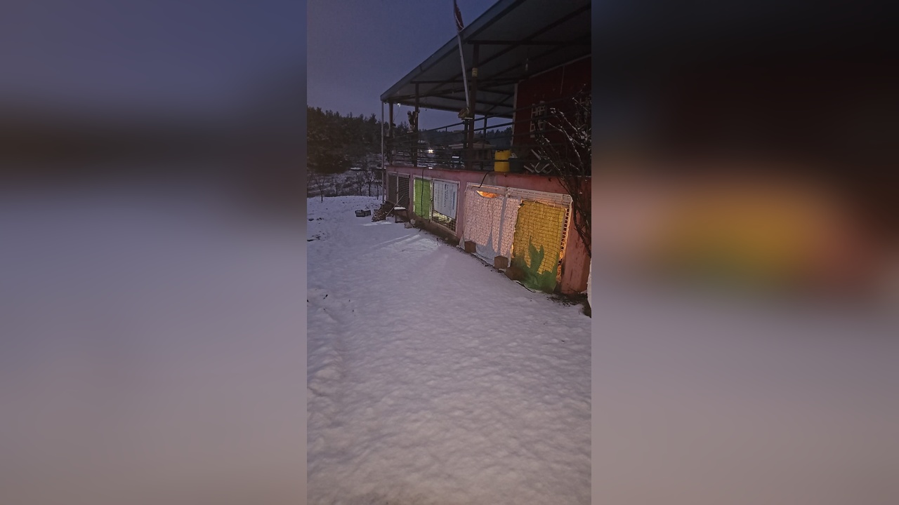 Turgutlu'yu Beyaza Bürüyen Kar Yağışı