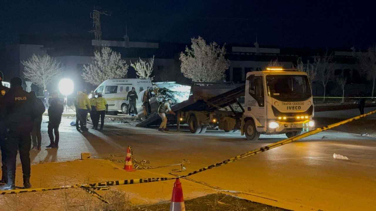Konya'da Trafik Kazası: 1 Polis Şehit, 2 Polis Yaralı