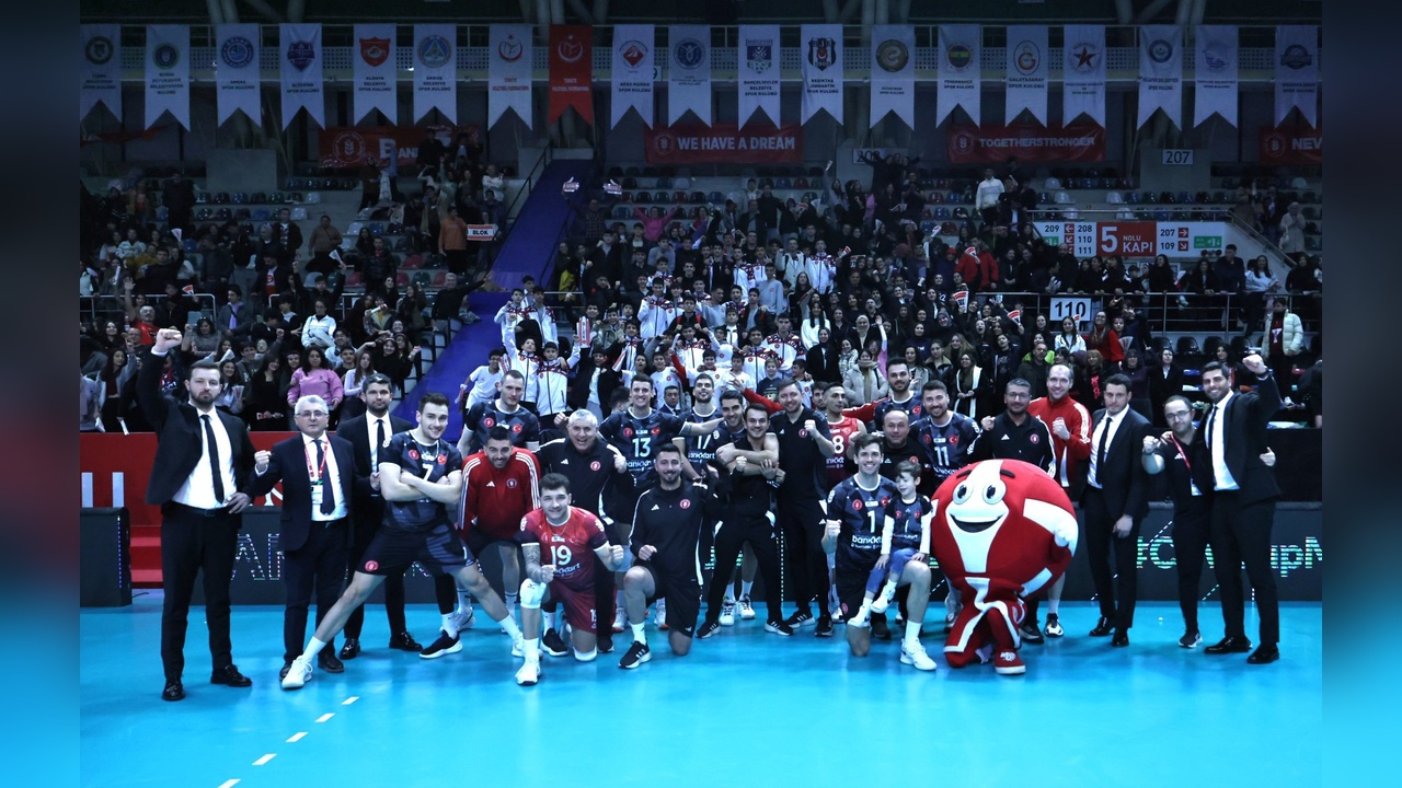 Ziraat Bankkart, CEV Kupası'nda Yarı Finale Çıktı