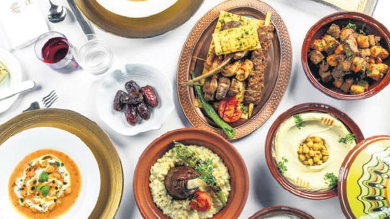 İftar Sofralarındaki Lüks Harcamalar Dikkat Çekiyor