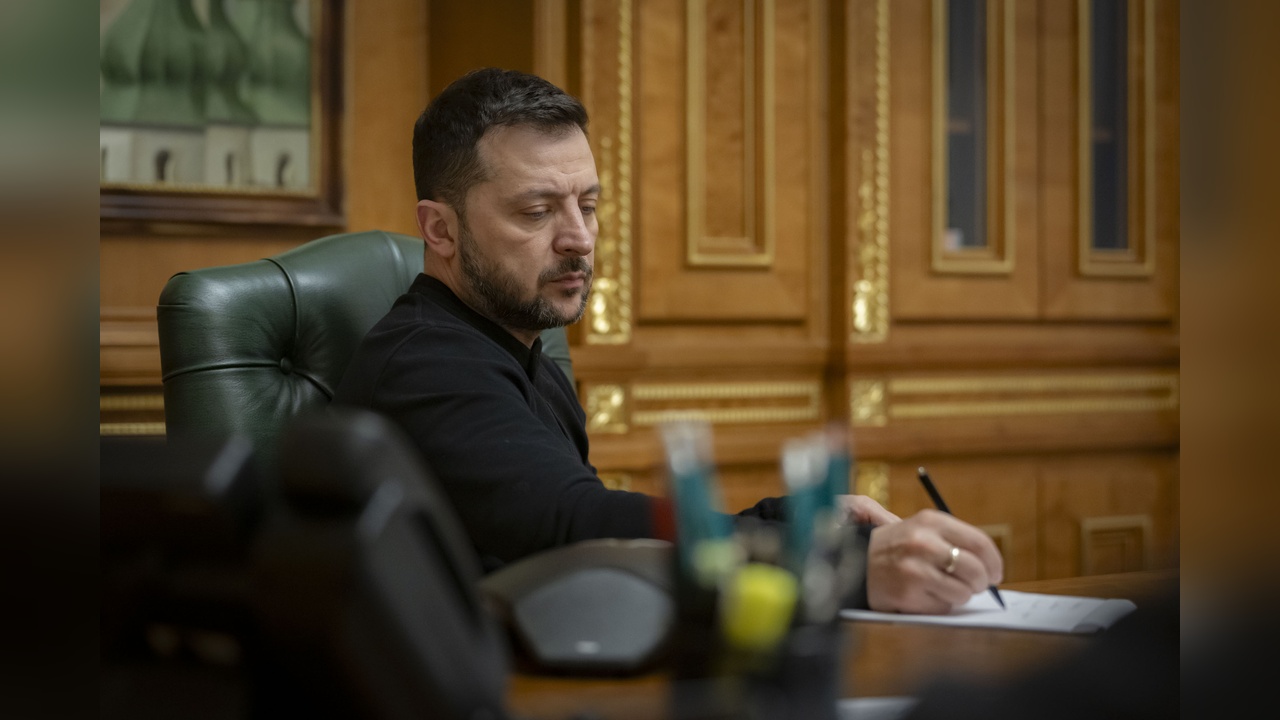 Ukrayna'da Zelenskiy'nin Yetkilerinin Uzatılması Tasarısı Kabul Edildi