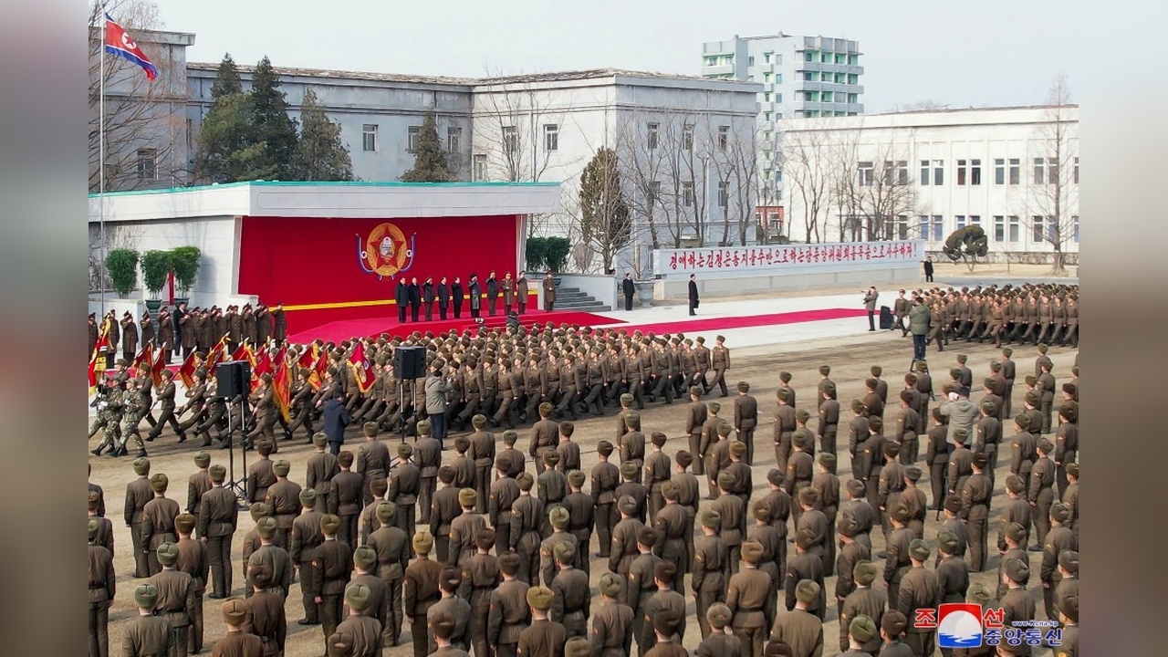 Kim Jong-un'dan Modern Ordu Yönergesi