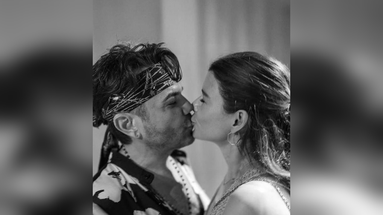 Kenan Doğulu ve Beren Saat'ten Romantik Doğum Günü Kutlaması