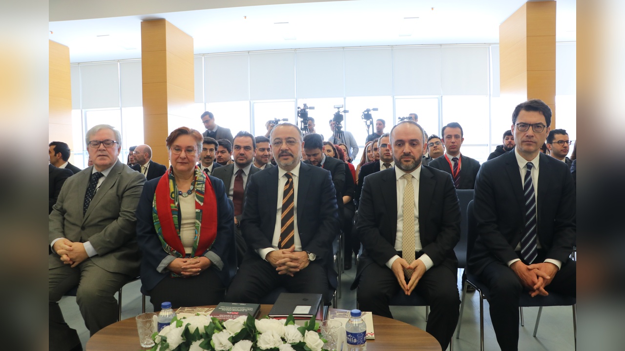 Türkiye ve Macaristan Arasındaki Siyasi İlişkiler Kitabı Tanıtıldı