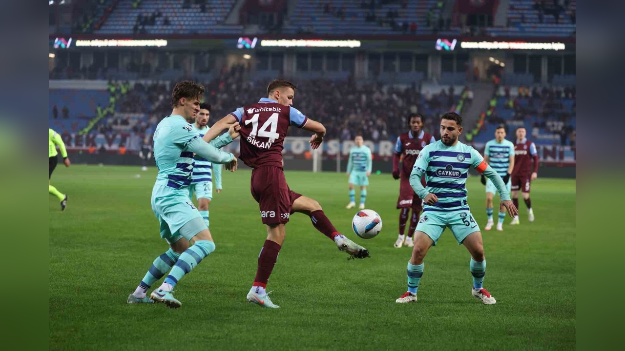 Trabzonspor, Ziraat Türkiye Kupası'nda Çaykur Rizespor'u 5-2 Yendi