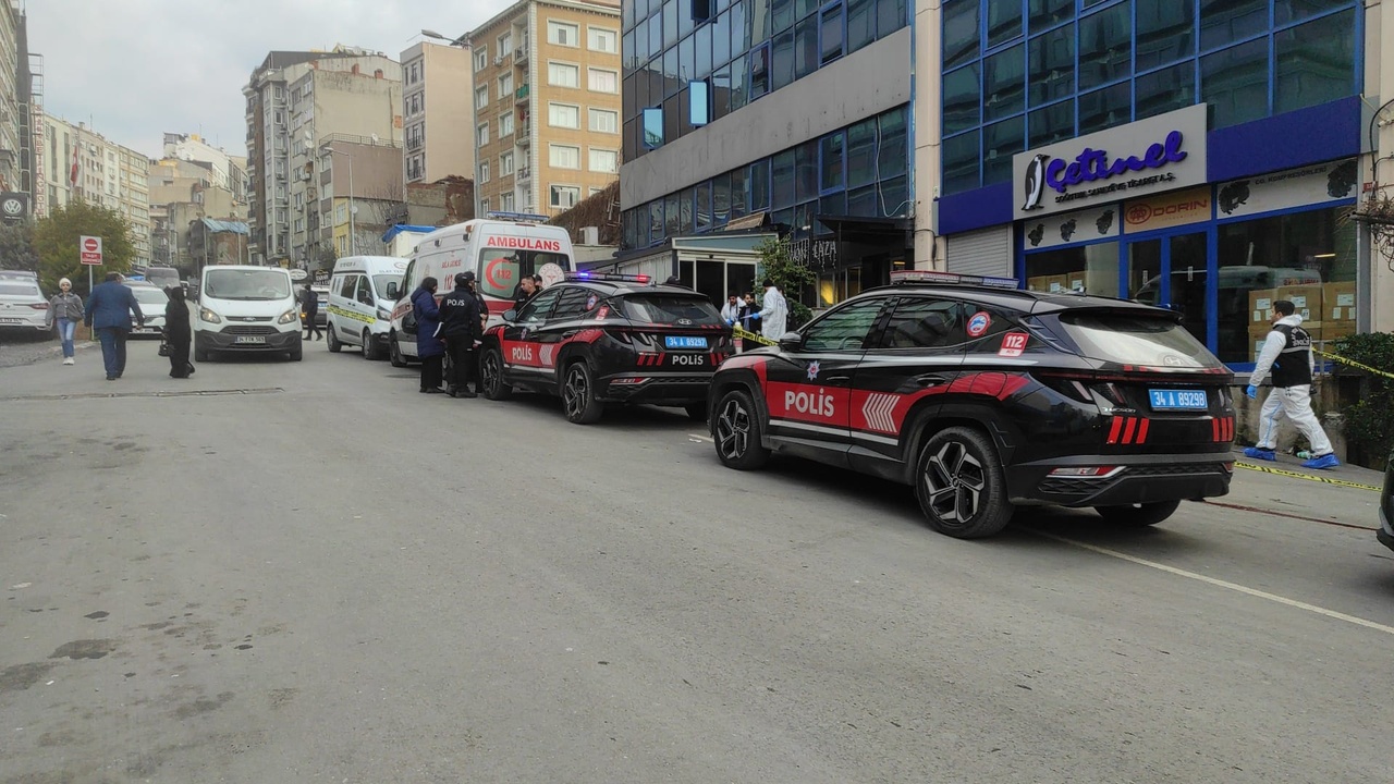 Şişli'de Sokak Ortasında Cinayet: Sevgilisi Silahla Öldürüldü