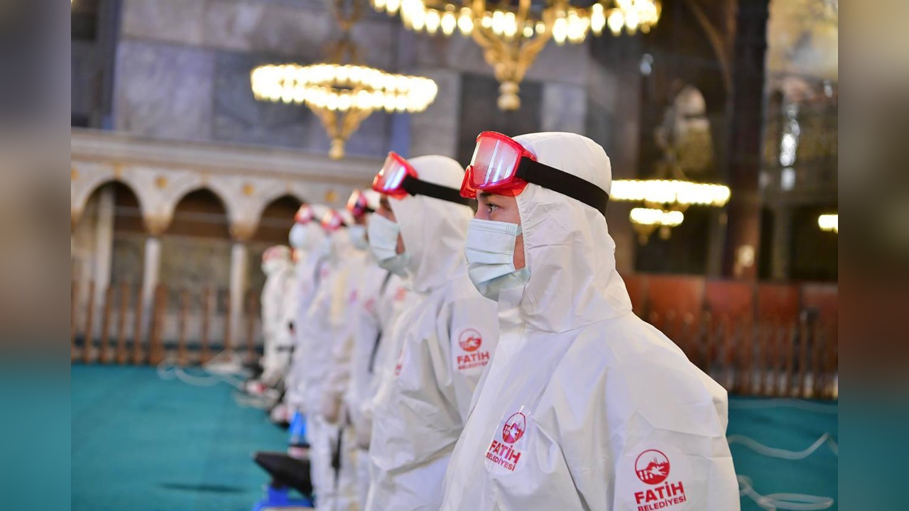 Ayasofya Camii, Ramazan Öncesi Gül Suyu ile Temizlendi