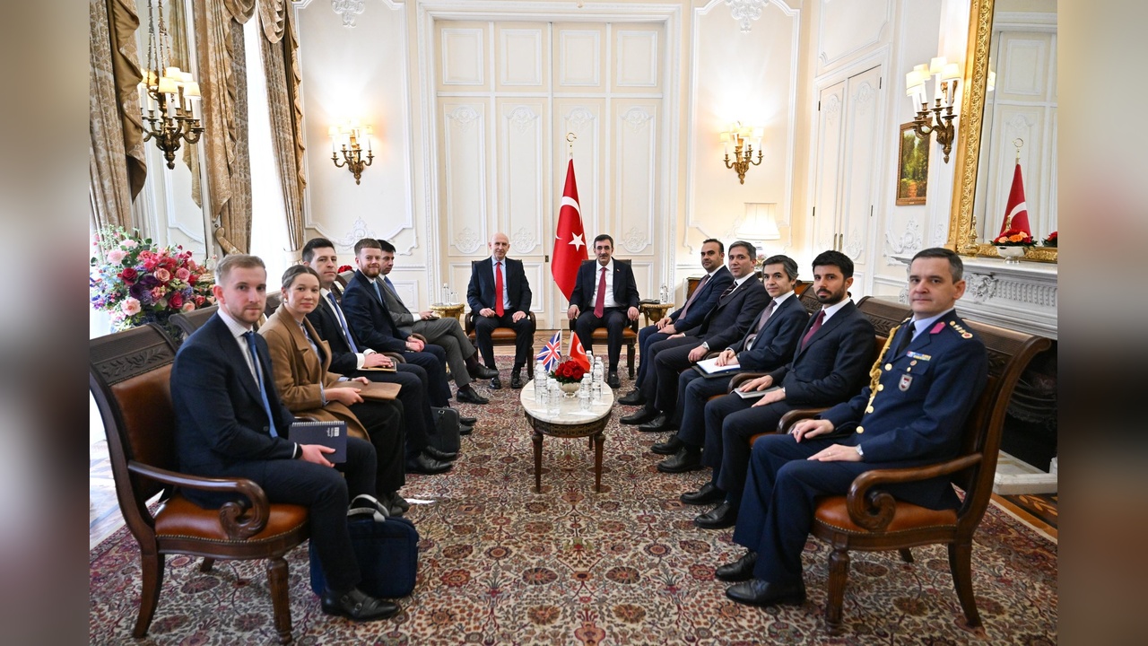 Yılmaz ve Healey, Savunma İşbirliğini Görüştü