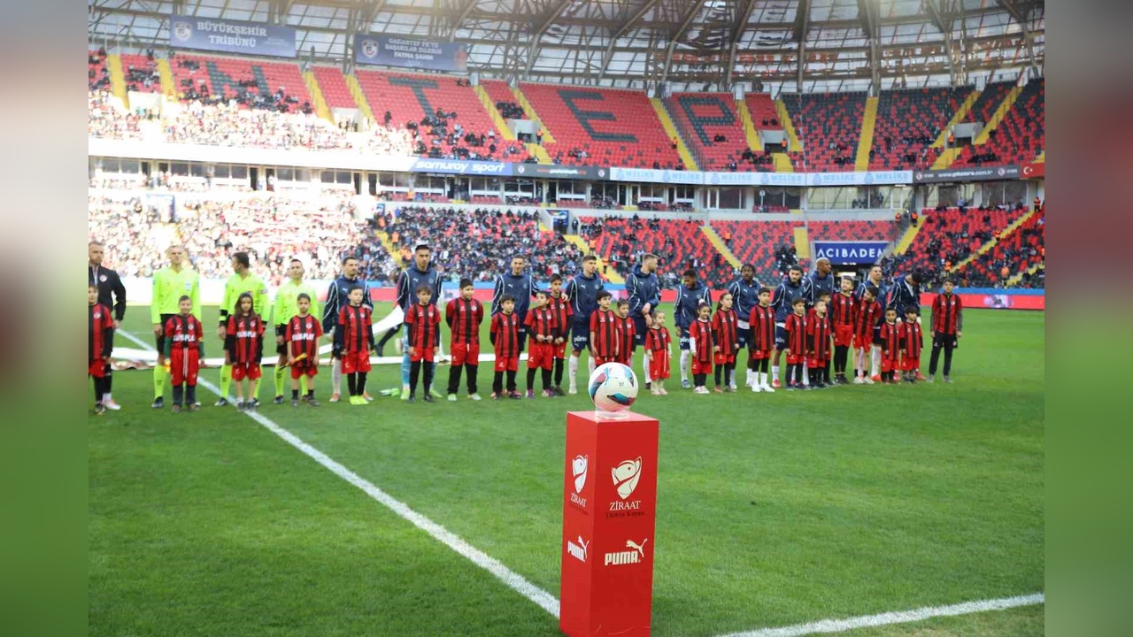 Fenerbahçe, Gaziantep FK Karşısında Üstünlüğünü Sürdürüyor