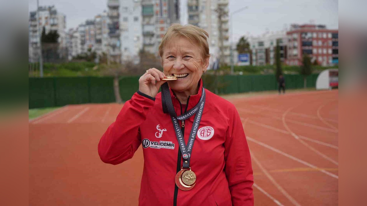 82 Yaşındaki Sporcu Hala Pistlerde