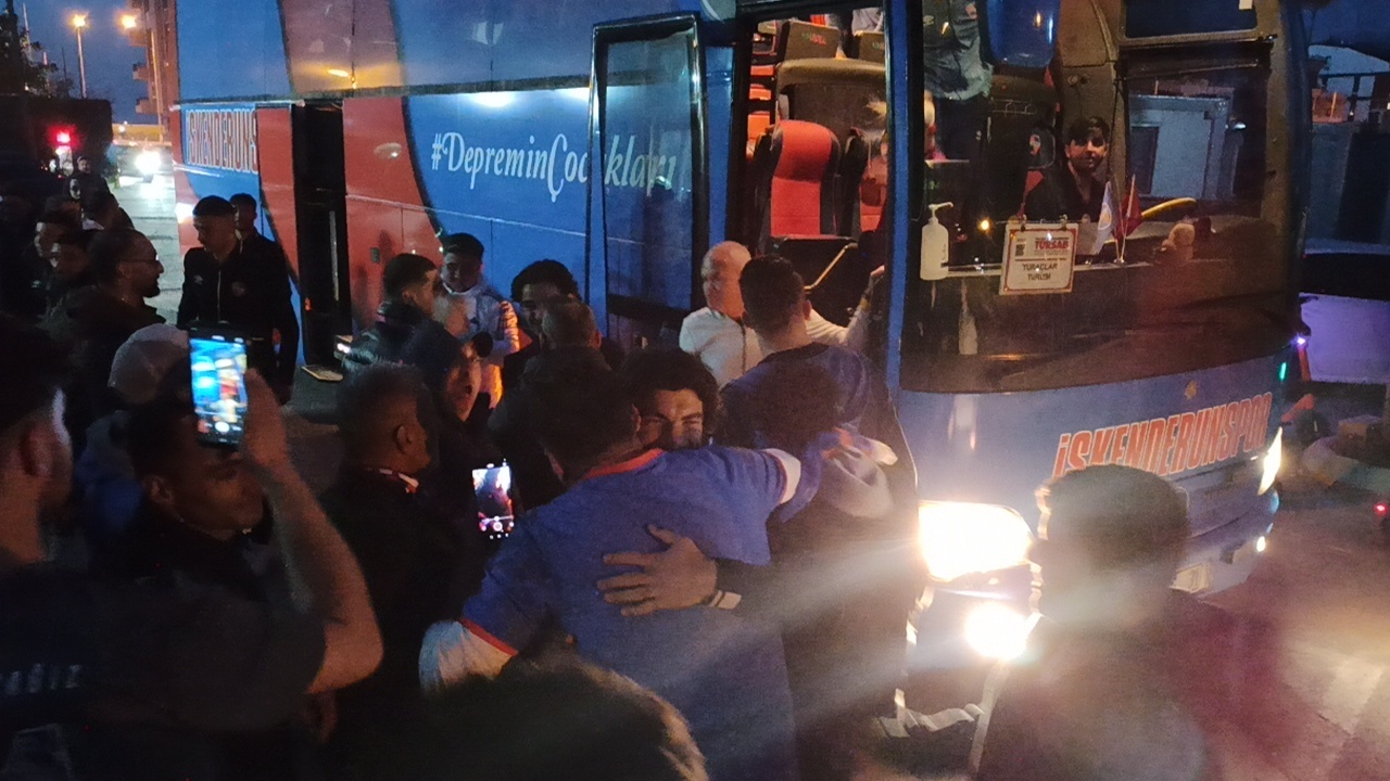 İskenderunspor Çeyrek Finale Yükseldi, Şehirde Bayram Havası