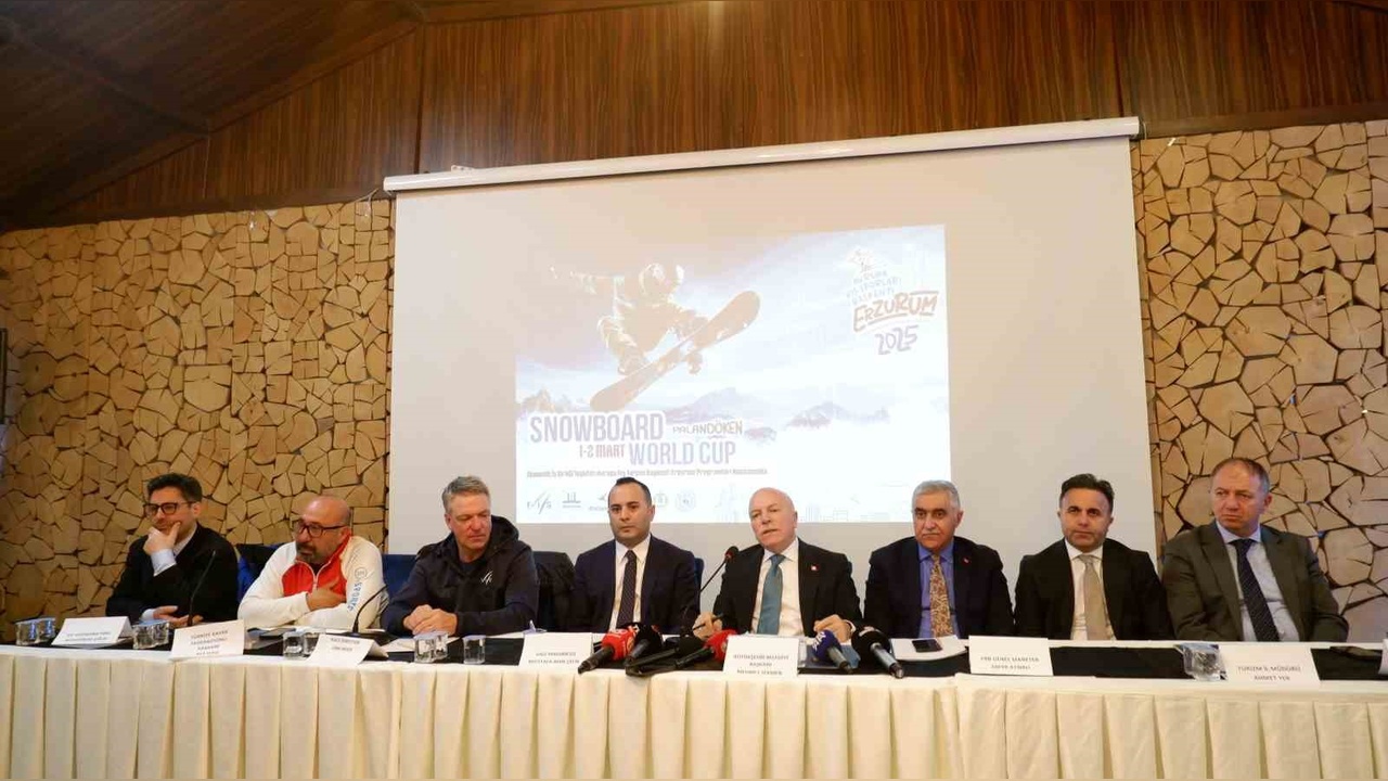 Erzurum'da FIS Snowboard Cross Dünya Kupası Başladı
