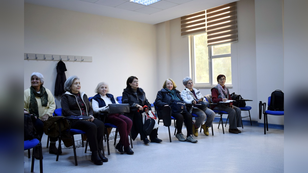 Tazelenme Üniversitesi'nde Japonca Eğitimi Başladı